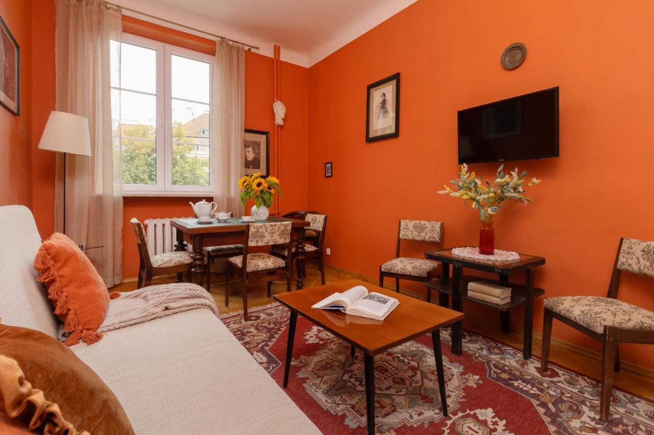 New Town Square For 5 Guests By Renters Appartement Warschau