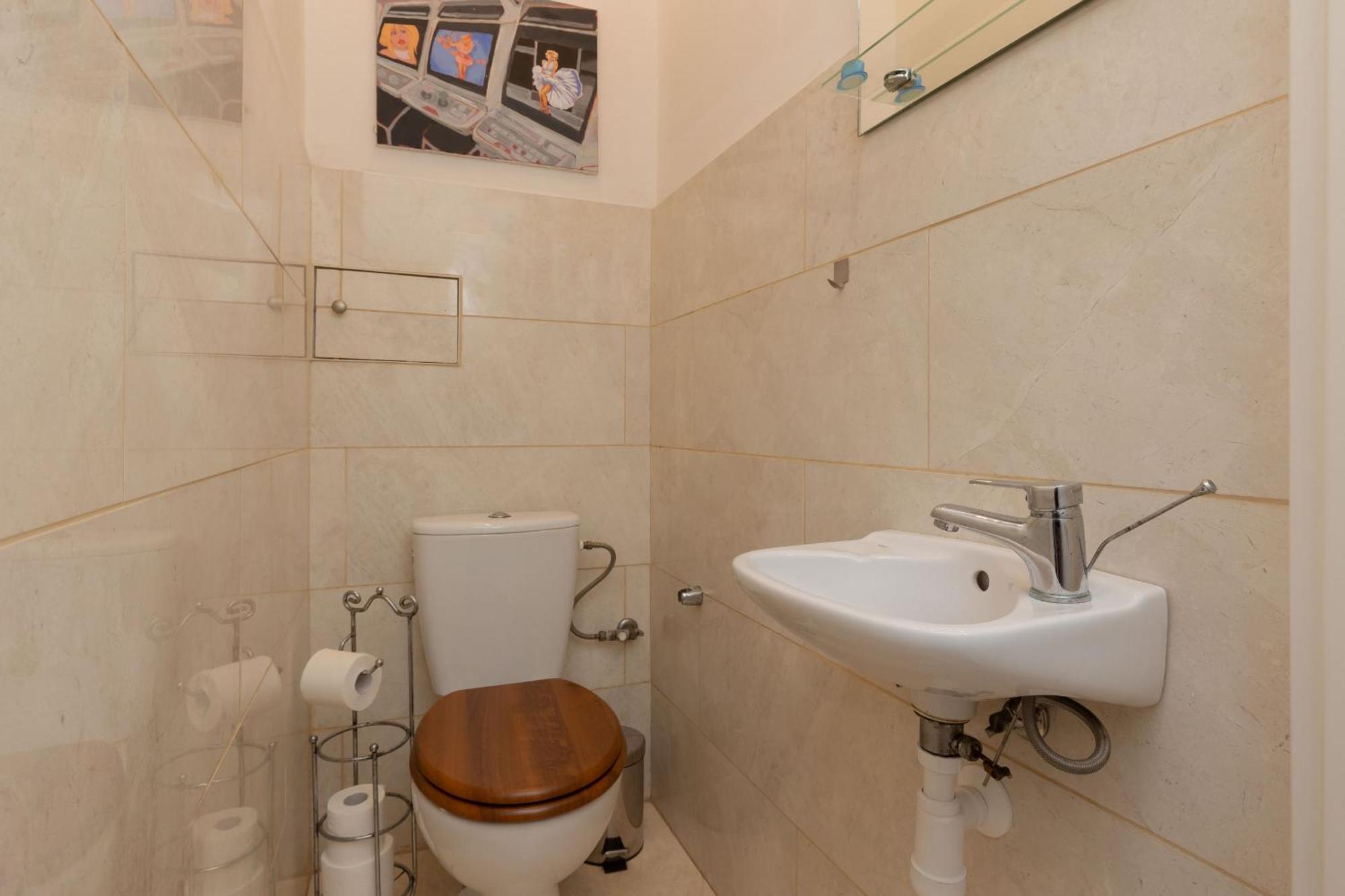 New Town Square For 5 Guests By Renters * Warszawa