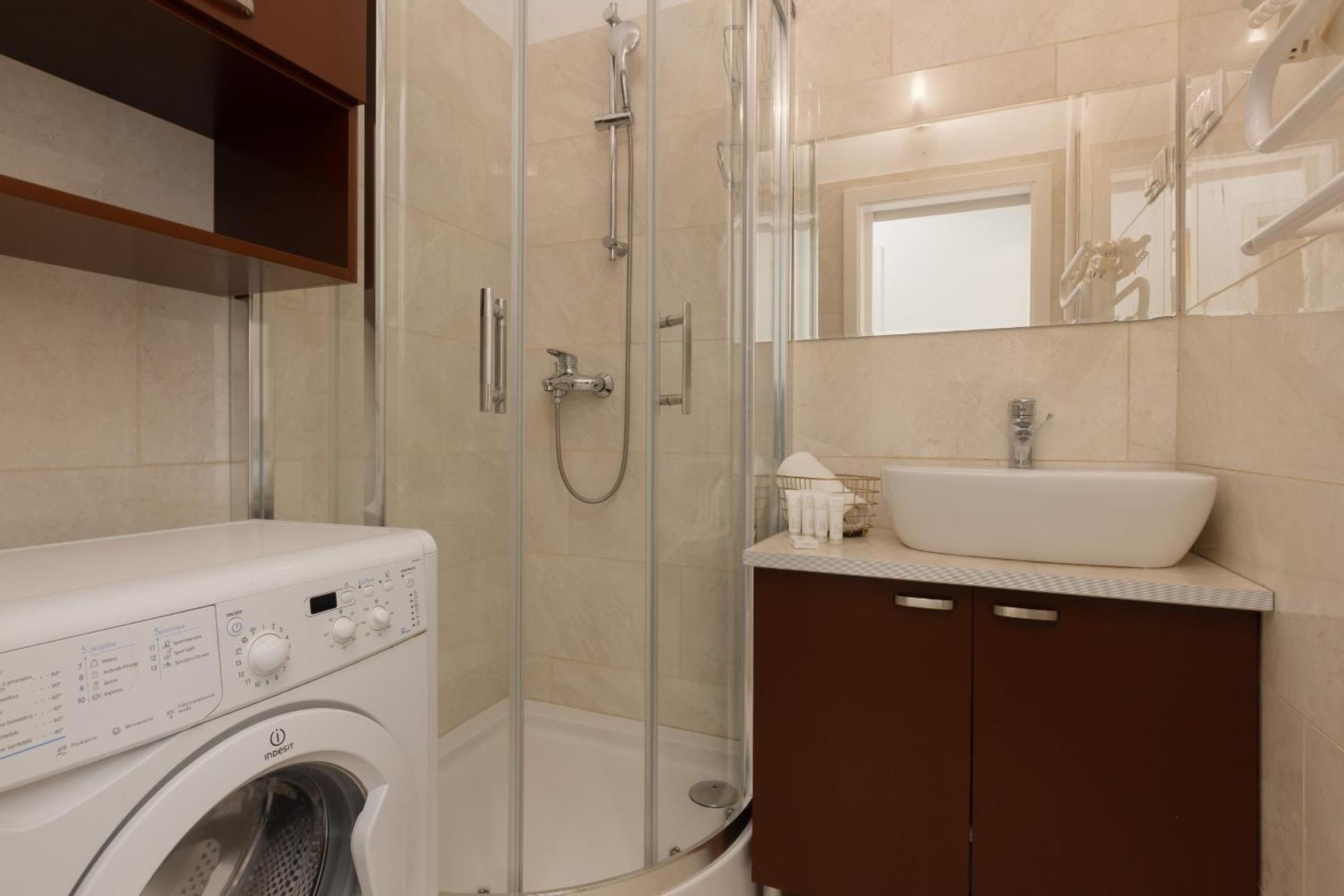 New Town Square For 5 Guests By Renters Warschau